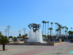 1-Finikoudes-beach-things-to-do-in-larnaca