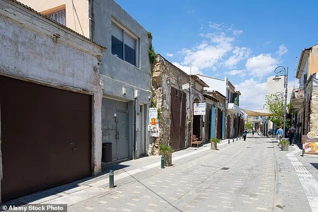 Παραπλανητικές εικόνες για τον τουρισμό της Κύπρου σε δημοσίευμα της DailyMail   (φώτο)