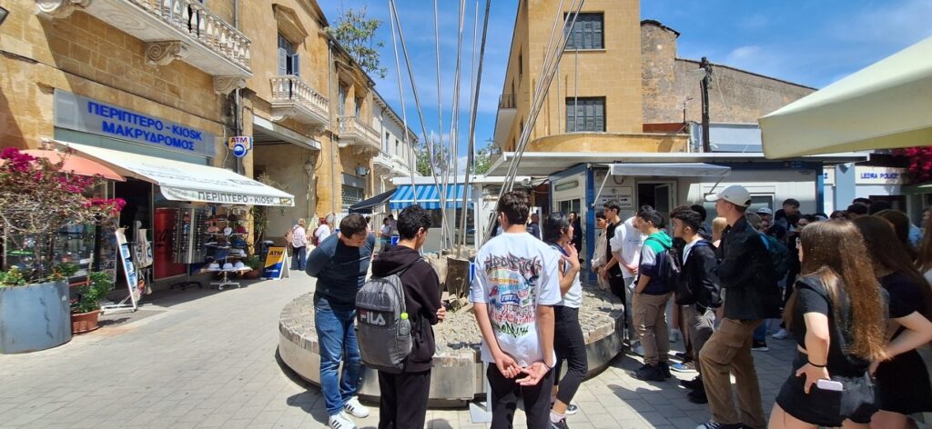 Ομάδα από το σχολείο Szkola Podstawowa w Ryczowie, της Πολωνίας στα πλαίσια του Ευρωπαϊκού Προγράμματος ERASMUS+, με ομάδα μαθητών του Γυμνασίου Βεργίνας στη Λευκωσία  (φώτο)