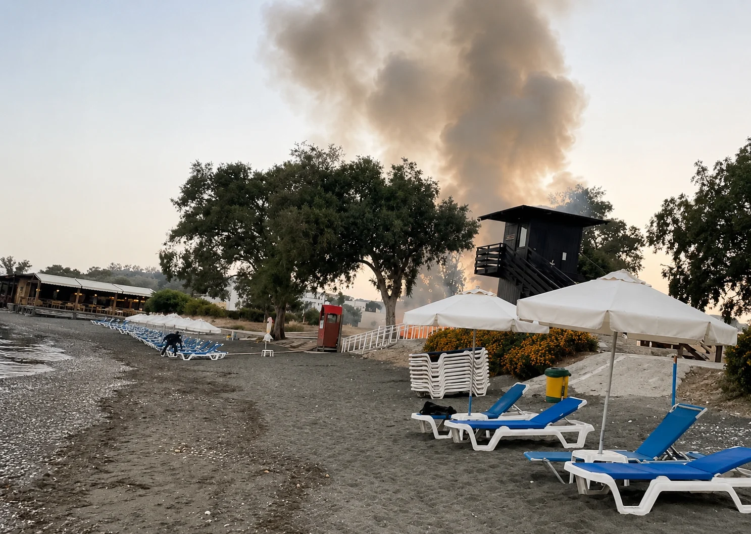Βίντεο από τη φωτιά στο εγκαταλελειμμένο εστιατόριο στην Ακτή Κυβερνήτη