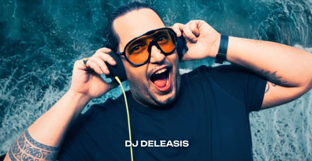 Deleasis στο Akakia Beach Bar για το πιο δυνατό Greek Night
