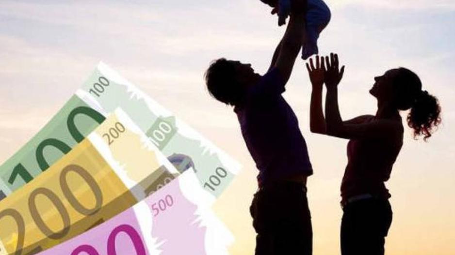 Επίδομα τέκνου: Καταβάλλεται σήμερα στους λογαριασμούς των δικαιούχων