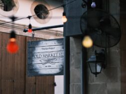 good vibes, better cocktails and stories waiting to happen. last weekend of march- friday 27th o