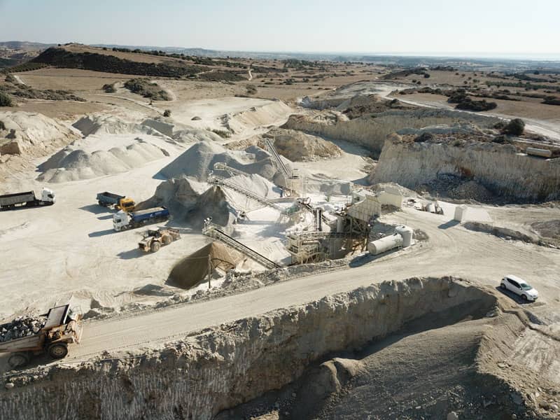 Προβληματισμός στα Πυργά για την πιθανή επέκταση της λατομικής δραστηριότητας – Η απάντηση της Υπουργού Γεωργίας
