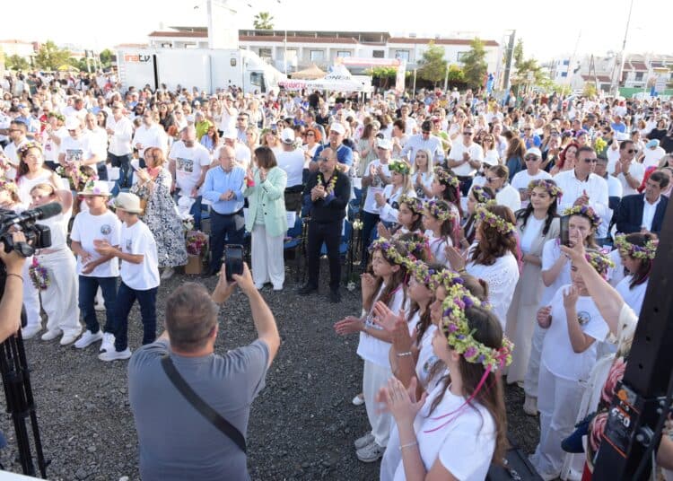 Πέραν των χιλίων ατόμων στην παρέλαση των Ανθεστηρίων στο Παραλίμνι