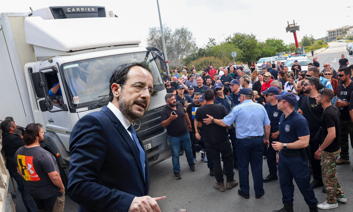«Του δίνουμε μια εβδομάδα»: Τι είπε στους κτηνοτρόφους ο ΠτΔ κι ακύρωσαν τη διαμαρτυρία – Λόγω παρέμβασης Χριστοδουλίδη κι όχι Φυτιρή έκαναν πίσω