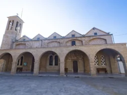 mitropoli_pafou