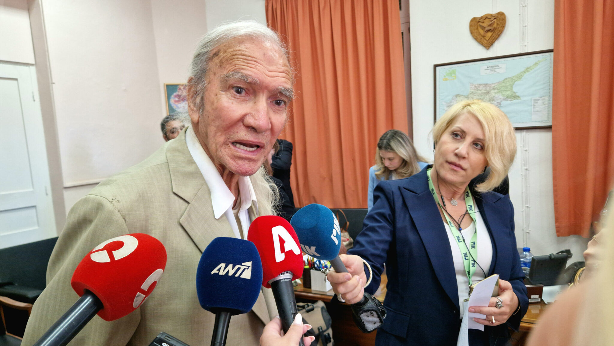 Υποψήφιος… ετών 89! Ο κύριος Χριστάκης εξηγεί γιατί κατεβαίνει στις Βουλευτικές