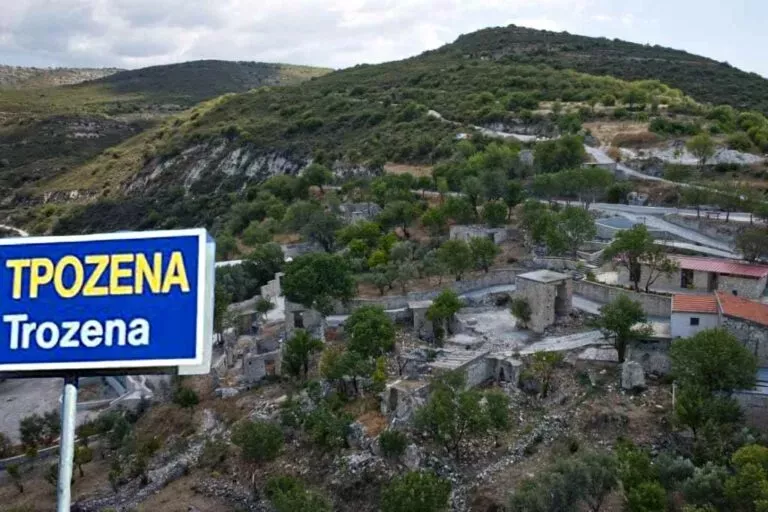 94 τεμάχια αγόρασε στην Τρόζενα ο επενδυτής – Κάποια πωλήθηκαν προς €1 με €2 το τετραγωνικό μέτρο