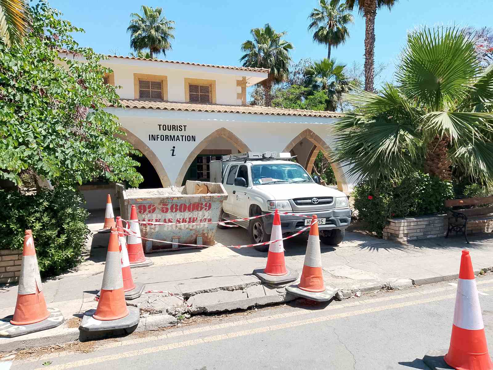 Χωρίς Γραφείο Ενημέρωσης Τουριστών η Λάρνακα