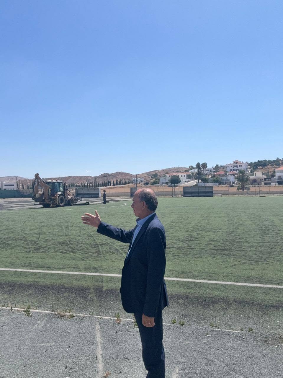 Έναρξης των εργασιών Κοινοτικό Γήπεδο Ποδοσφαίρου Τρούλλων  (φώτο)