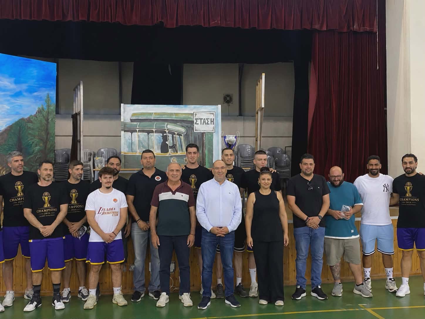 Ο Δήμος Λάρνακας τίμησε την πρωταθλήτρια ομάδα ΛΕΙΒΑΔΙΑ B.C. 2022  (φώτο)