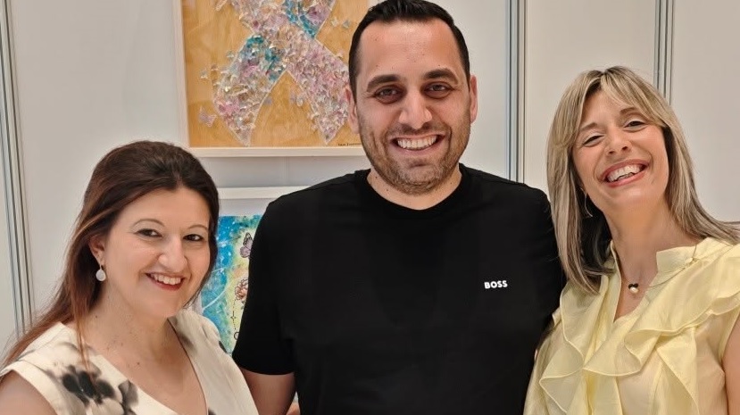 Αποστόλου: Συγκίνηση στην έκθεση ζωγραφικής των παιδιών μας του παιδοογκολογικού