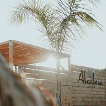 akakiabeachbar_1712567658_3341582176427029941_14014270954