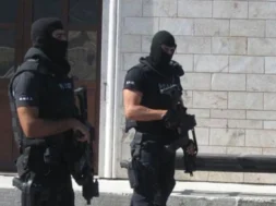 antitromokratiki-large_thumbnail