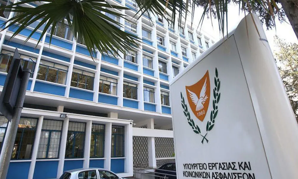 Όριο στην αύξηση προστίμου για αδήλωτη εργασία- Τι προβλέπει νομοσχέδιο Υπουργείου Εργασίας