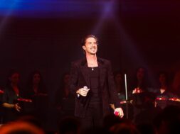 nikos_oikonomopoulos_official_1700571520_3240951271752198596_2070638388