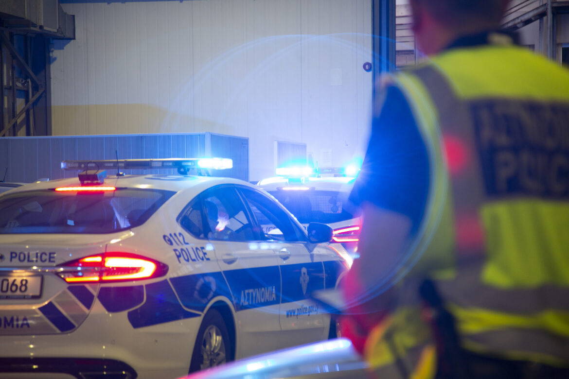 Δεκαέξι συλλήψεις σε μια νύχτα από την Αστυνομία