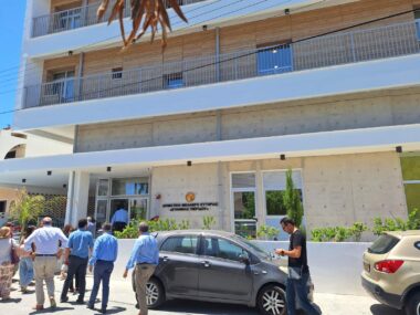 4.Μέλαθρο