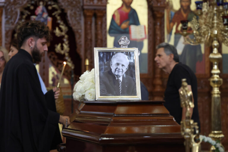 Πρόεδρος Δημοκρατίας – Κηδεία Νίκου Σιακόλα