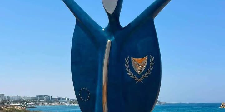 ΓΛΥΠΤΟ 2