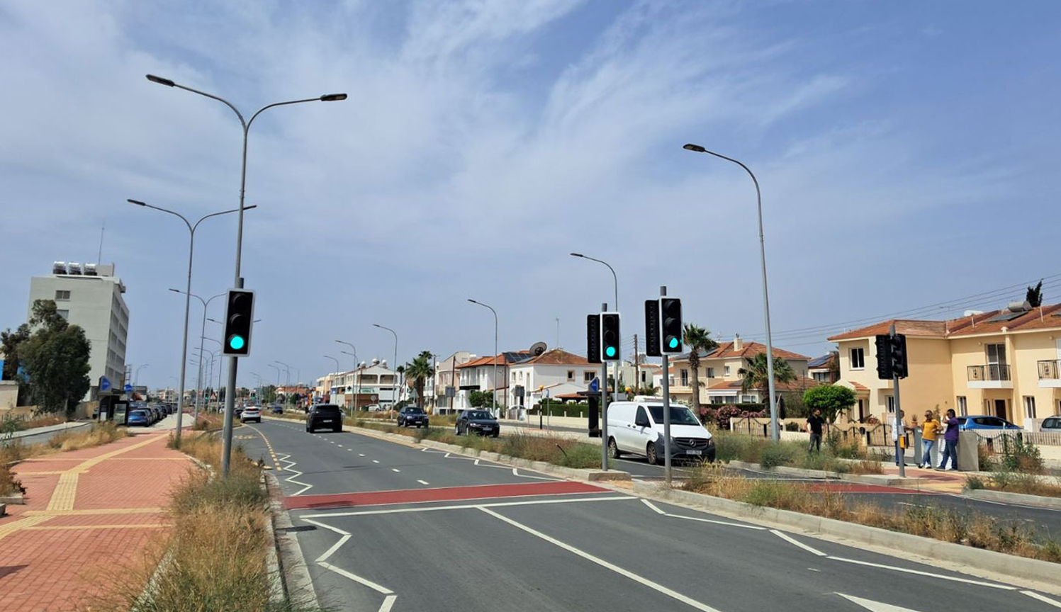&Mu;&epsilon; &sigma;&chi;&epsilon;&delta;ό&nu; &epsilon;&nu;ά&mu;&iota;&sigma;&iota; &chi;&rho;ό&nu;&omicron; &kappa;&alpha;&theta;&upsilon;&sigma;&tau;έ&rho;&eta;&sigma;&eta; &tau;έ&lambda;&epsilon;&iota;&omega;&sigma;&epsilon; &eta; &Gamma;΄ &phi;ά&sigma;&eta; &tau;&omicron;&upsilon; &delta;&rho;ό&mu;&omicron;&upsilon; &Lambda;ά&rho;&nu;&alpha;&kappa;&alpha;&sigmaf; &ndash; &Delta;&epsilon;&kappa;έ&lambda;&epsilon;&iota;&alpha;&sigmaf; (&epsilon;&kappa;&tau;ό&sigmaf; &alpha;&pi;ό &tau;&omicron;&upsilon;&sigmaf; &upsilon;&pi;&eta;&rho;&epsilon;&sigma;&iota;