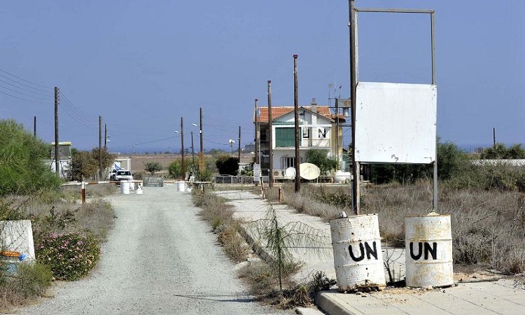 Στο «συρτάρι» για 17 μήνες τα οδοφράγματα: Το αγκάθι του σημείου Αθηένου-Πυρόι