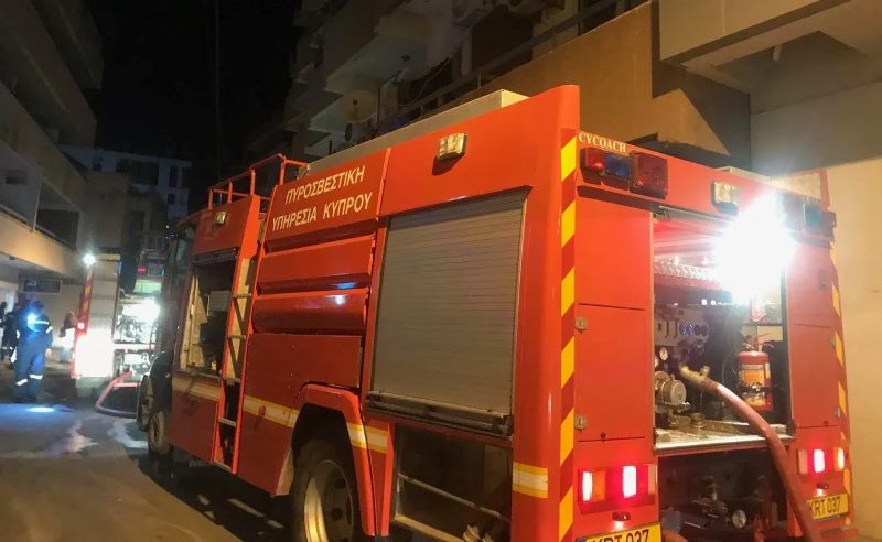 Στις φλόγες οικία στην επαρχία Λάρνακας, έτρεχε η Πυροσβεστική