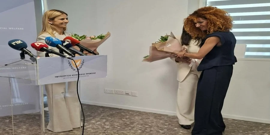 Τίνα Παύλου: Στο επίκεντρο παιδιά, άτομα με αναπηρία και στήριξη της οικογένειας