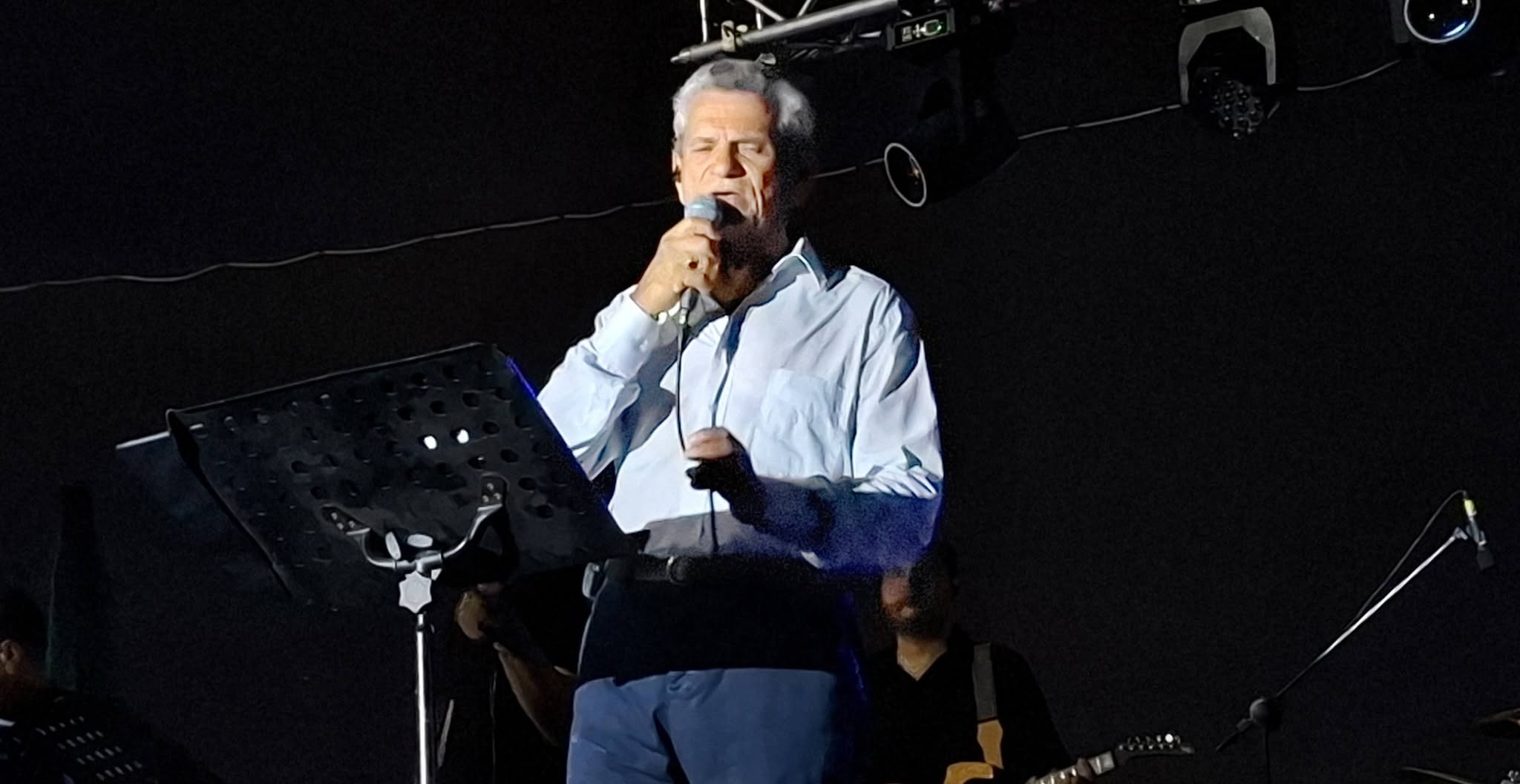 Γιώργος και Κωνσταντίνος Μαργαρίτης ξεσήκωσαν τα Λιβάδια – Κατάμεστο το γήπεδο του Δημοτικού Σχολείου  (βίντεο – φώτο)