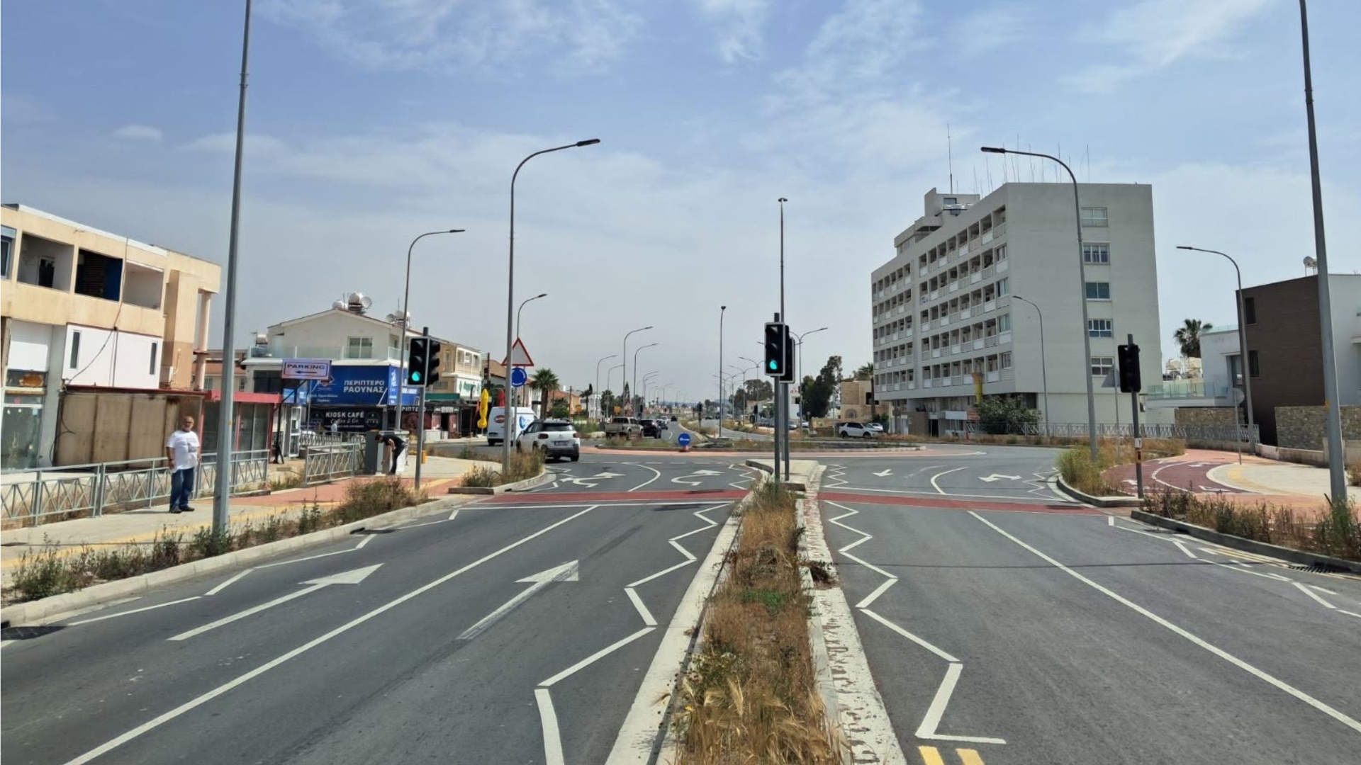 Παραδόθηκε στην κυκλοφορία ο νέος δρόμος Λάρνακας – Δεκέλειας, ένα έργο συνολικού κόστους 14,8 εκατομμυρίων ευρώ πλέον ΦΠΑ.