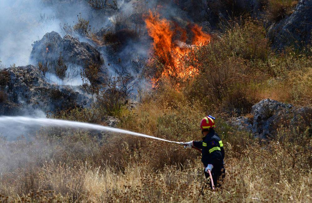 Χειροπέδες σε 26χρονο για τη φωτιά στον Κόρνο – Τον «έκαψε» μαρτυρία