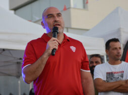 parisandreou-neasalamina