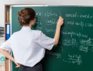 teacher ekpaideutikoi.jpg