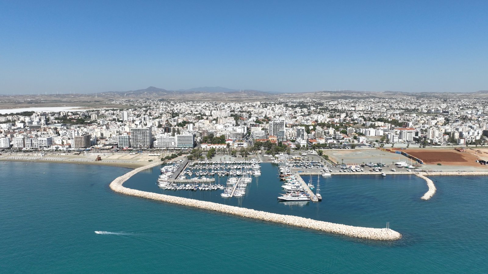 Το μήνυμα του Ανδρέα Βύρα προς τη νέα Υπουργό Μεταφορών, Επικοινωνιών και Έργων για το έργο ανάπτυξης λιμανιού και μαρίνας Λάρνακας – Επίκειται συνάντηση Ανδρέα Βύρα με την Εύη Τσολάκη – «Αναμένουμε πλήρη υλοποίηση του Οδικού Χάρτη», δήλωσε ο κ.Βύρας