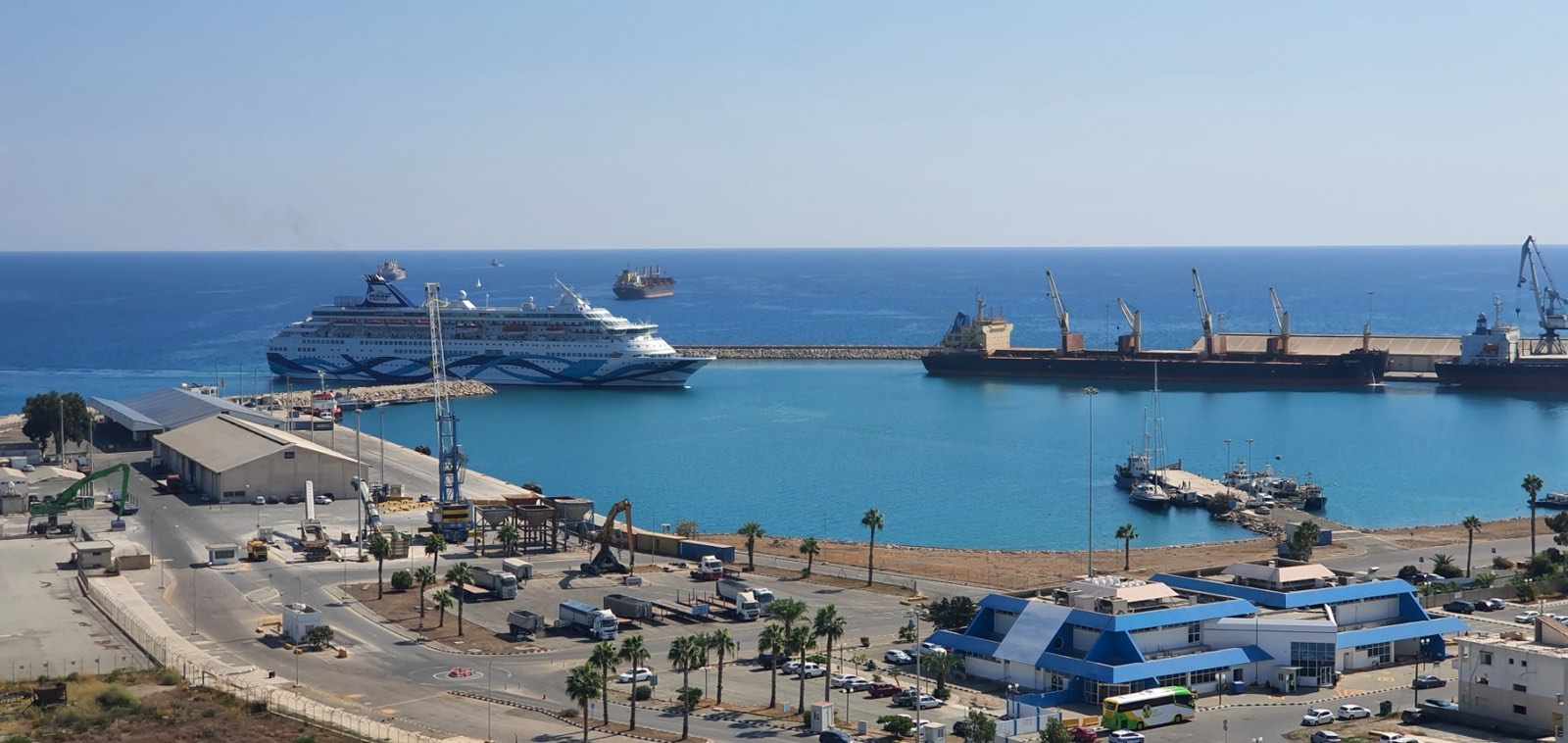 ΕΒΕΛ, Δήμος και ΕΟΑΛ ζητούν επιτάχυνση των έργων στο Λιμάνι και τη Μαρίνα Λάρνακας   (φώτο)