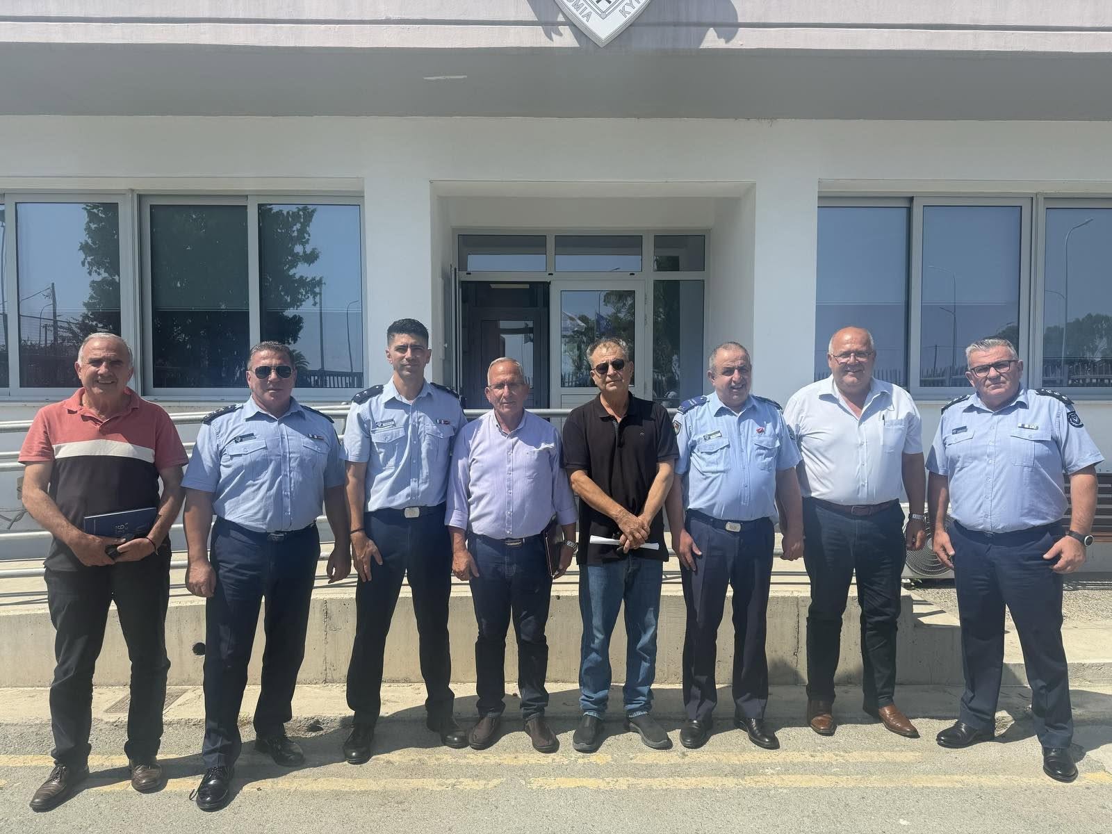 Αστυνομία και Τοπική Αυτοδιοίκηση σε κοινό μέτωπο στην επαρχία Λάρνακας  – Στο επίκεντρο η συνεργασία για θέματα που απασχολούν τις τοπικές κοινωνίες