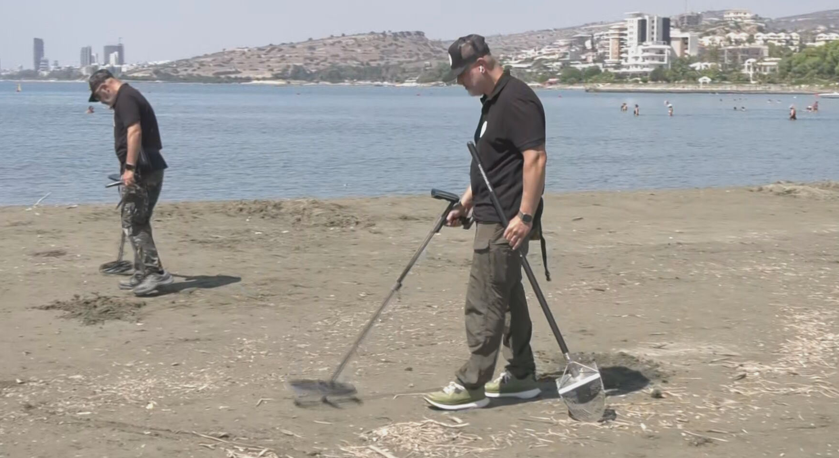 Έχασες δακτυλίδι, κολιέ ή βραχιόλι; Πώς γίνεται ο εντοπισμός τους με ειδικό εξοπλισμό – Οι εθελοντές που μετέτρεψαν το χόμπι τους σε προσφορά