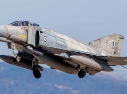 Greek-Air-Force-McDonnell-Douglas-F-4-Phantom-II_3
