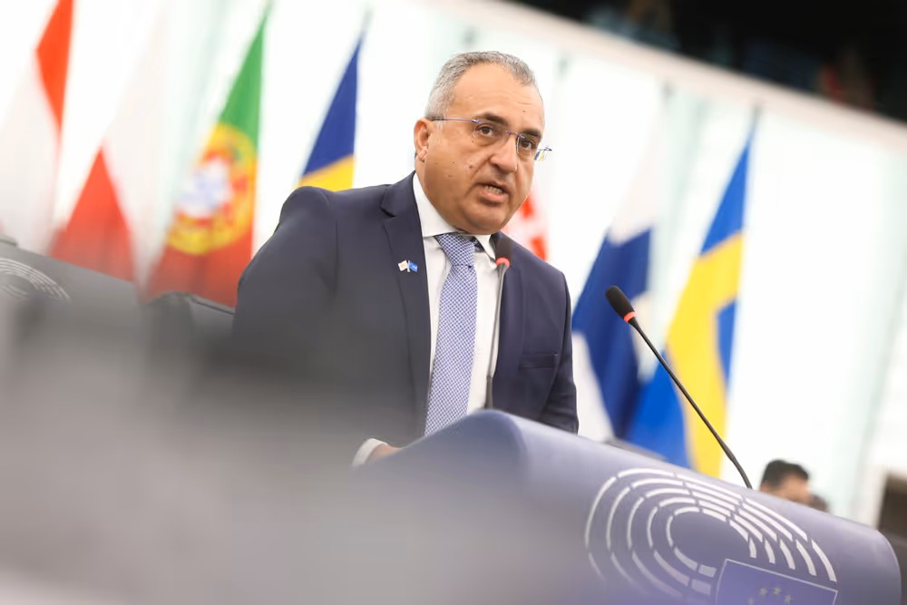 Φον ντερ Λάιεν σε Χατζηπαντέλα: «Καμία αποζημίωση σε κτηνοτρόφους στα κατεχόμενα για τον αφθώδη πυρετό»