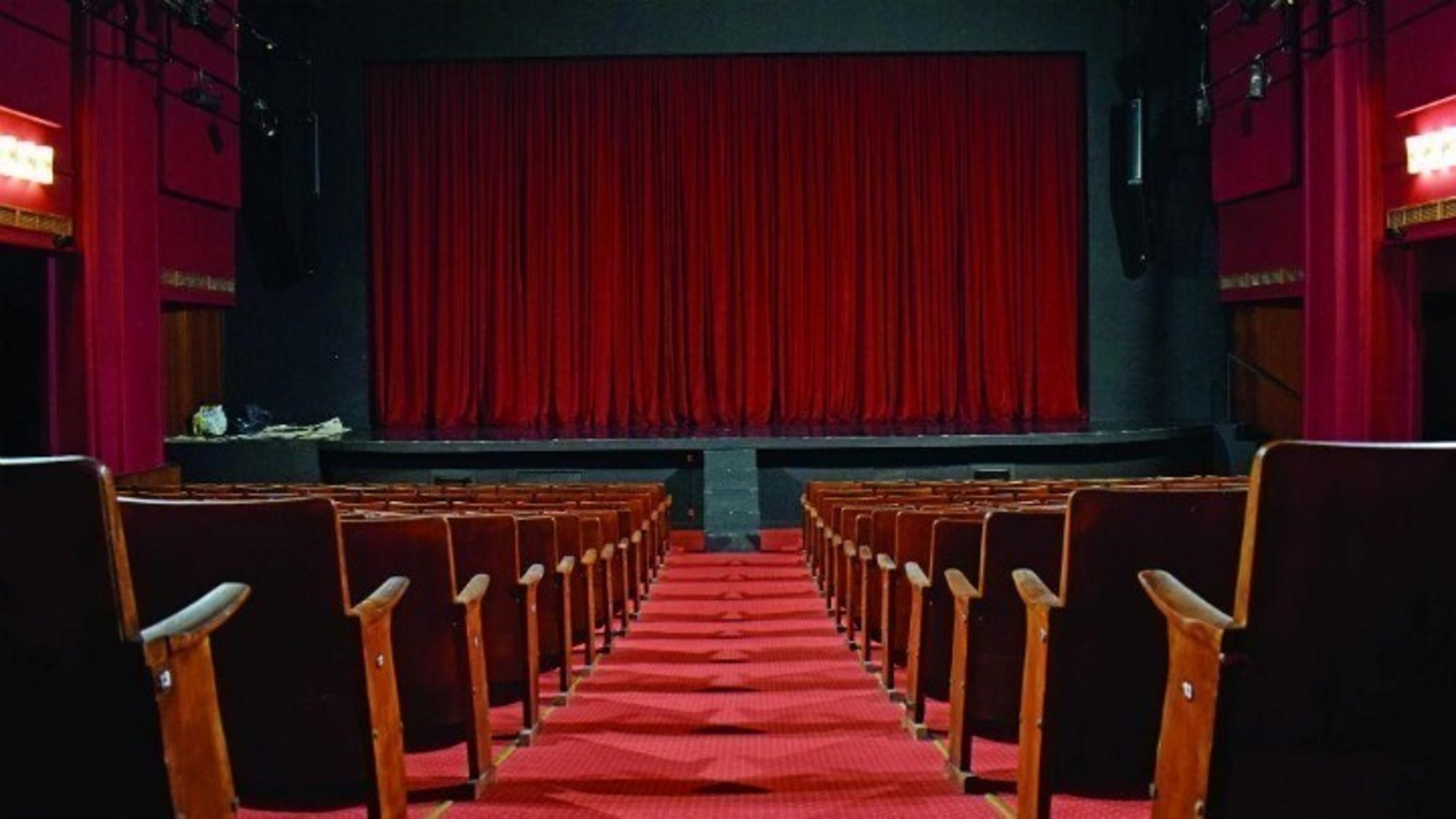Theatro_Theater_APEMPE_23_03_2021