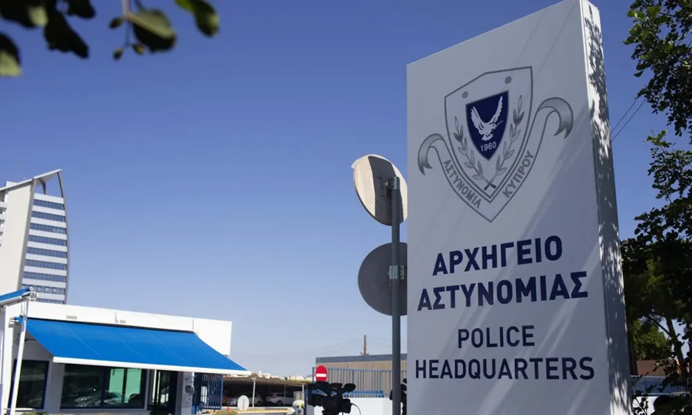 Σε διαθεσιμότητα δύο μέλη της Αστυνομίας στη Λάρνακα – Διερευνώνται υποθέσεις επιθέσεων και πρόκλησης σωματικής βλάβης
