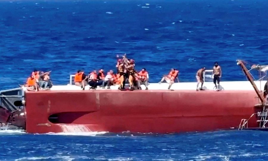Κερύνεια: Ανασύρθηκαν άλλες δύο σοροί από το ναυάγιο – Στους 12 οι νεκροί