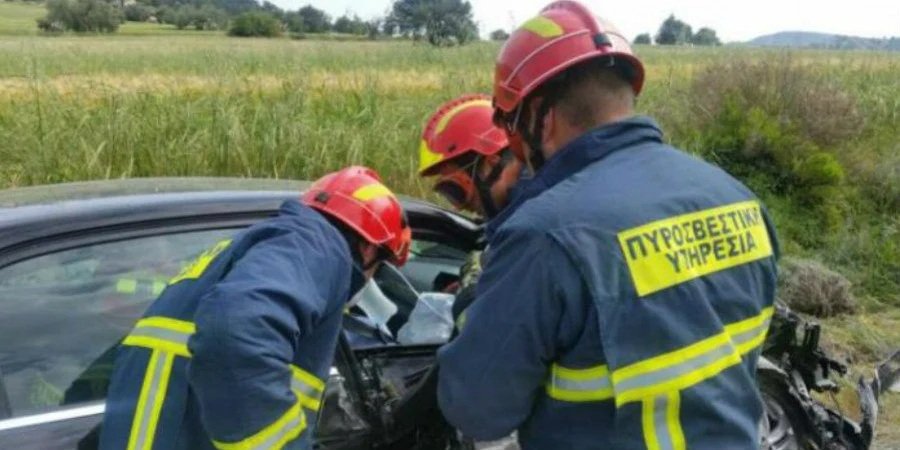 Λάρνακα: Εγκλωβίστηκε οδηγός μετά από τροχαίο – Προσέκρουσε σε κιγκλίδωμα