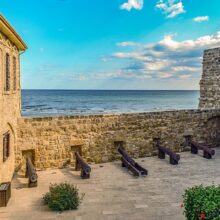 castle-4675923_640