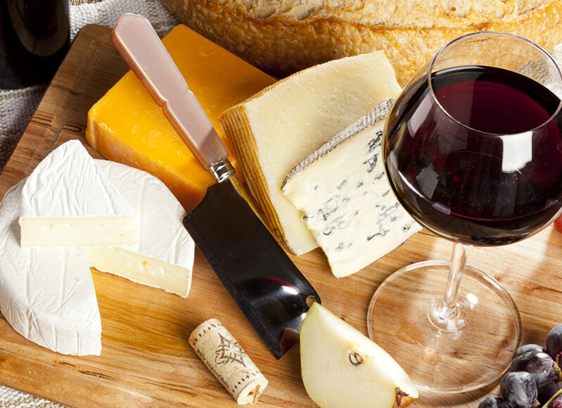 Red,Wine,And,Assorted,Cheese,Plate,With,Fruit
