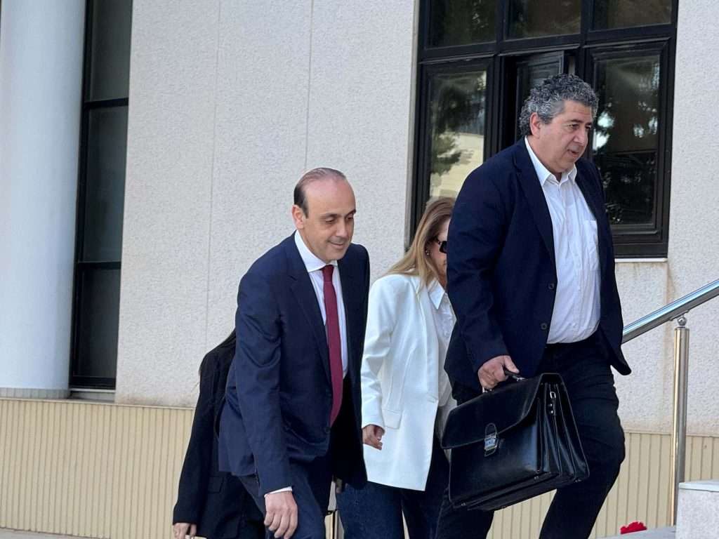 Συνεχίζεται σήμερα η δίκη του εν αργία Δημάρχου Φαίδωνα