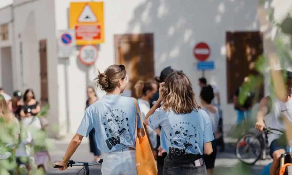 Exploratory walk: Πώς βιώνουν οι γυναίκες τη γειτονιά των Αγίων Ομολογητών;