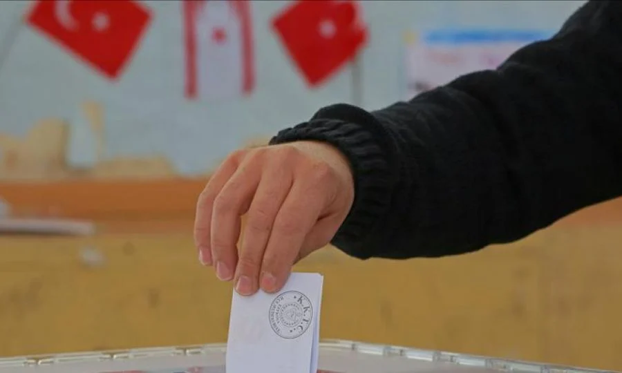 Περίπου 220.000 οι ψηφοφόροι στις διπλές «εκλογές» στα κατεχόμενα