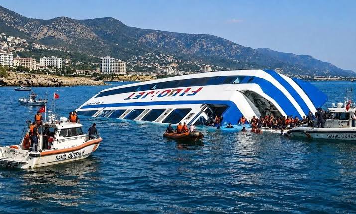 Φονικό ναυάγιο Κερύνειας: Σε γυναίκα ανήκει η δεύτερη σορός που βρέθηκε στο κουφάρι του βυθισμένου καταμαράν